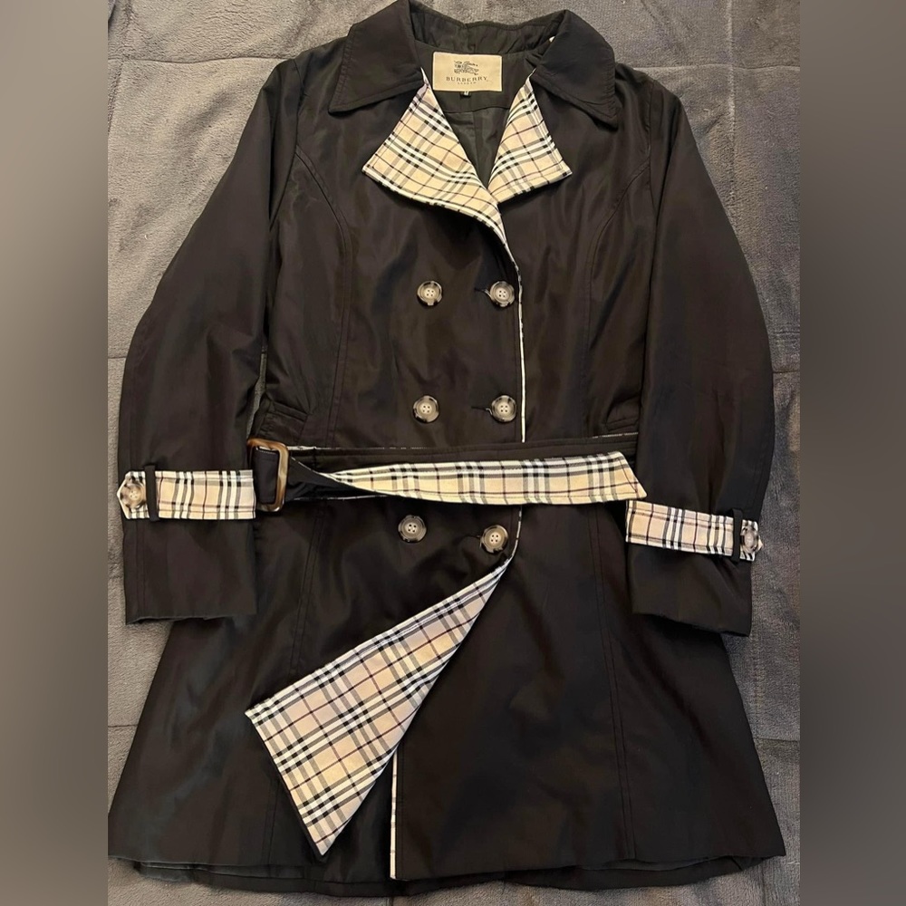 Burberry light weight  jacket -Medium